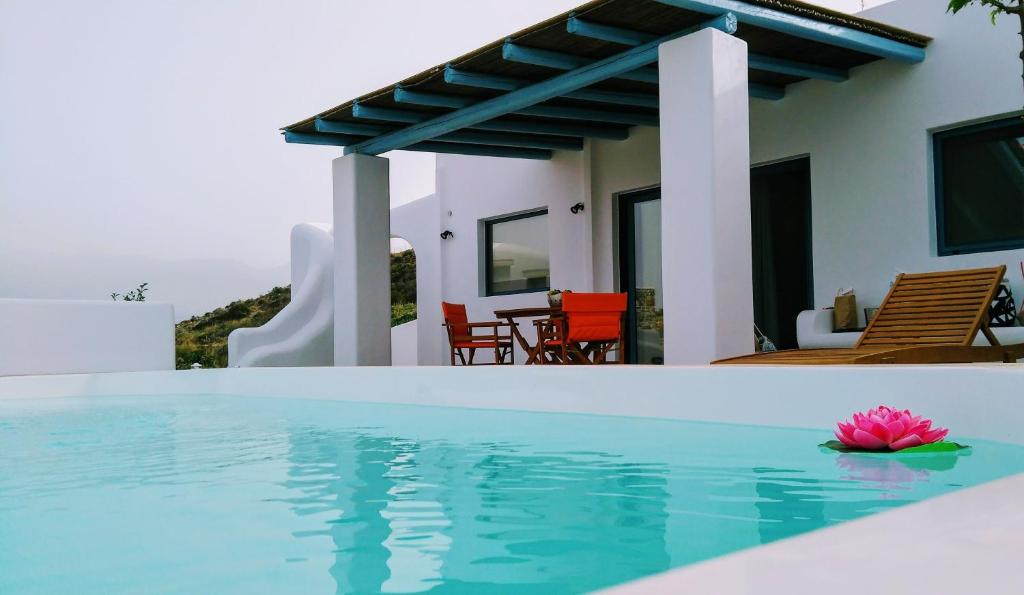 Sillogi-Homes Thea Suite-Stelani Villas & Suites